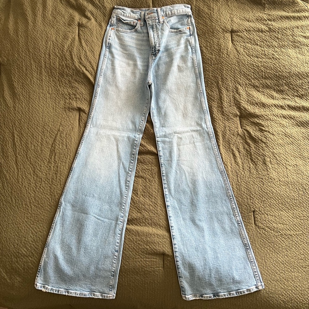 Madewell 11 inch High Rise Flare Jeans - Size 27